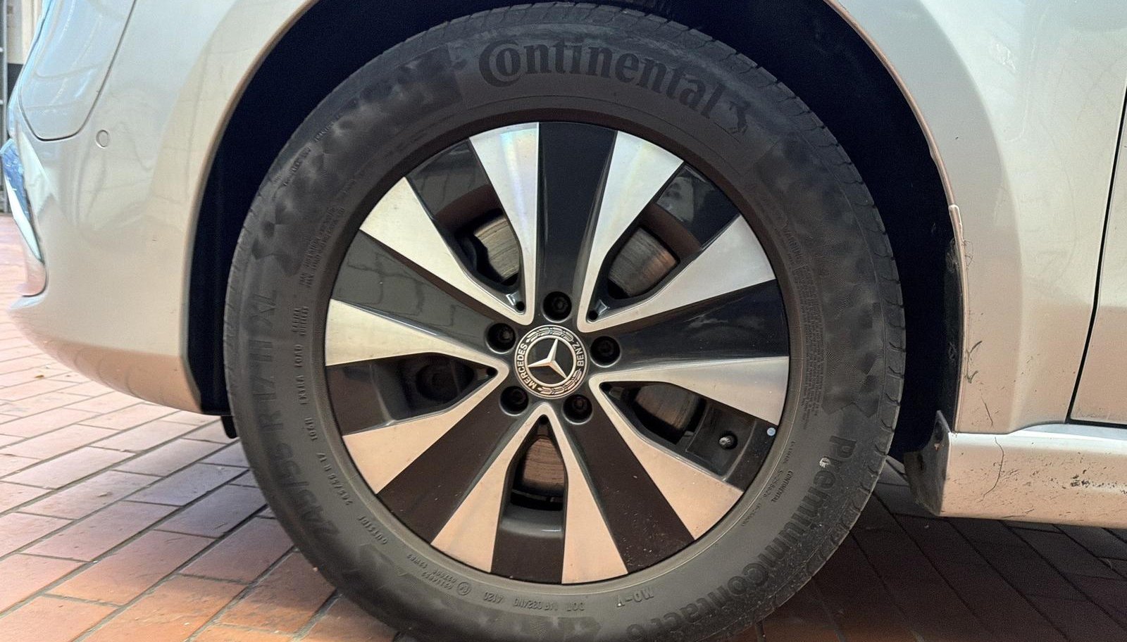 Mercedes-Benz EQV Avantgarde Advanced 3