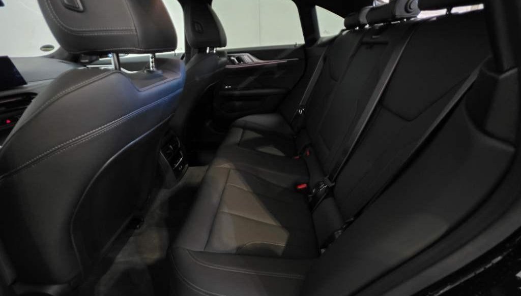 BMW 4 M Sport Pro 6