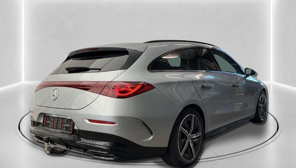 Mercedes-Benz CLA AMG Line 4