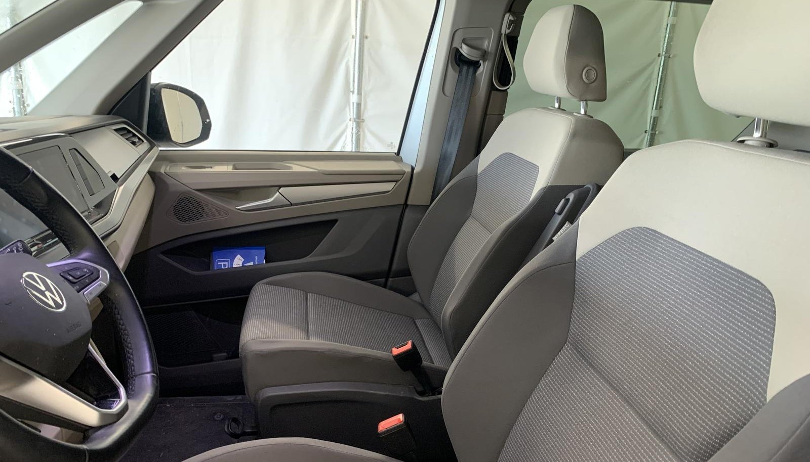 Volkswagen Multivan lang 10