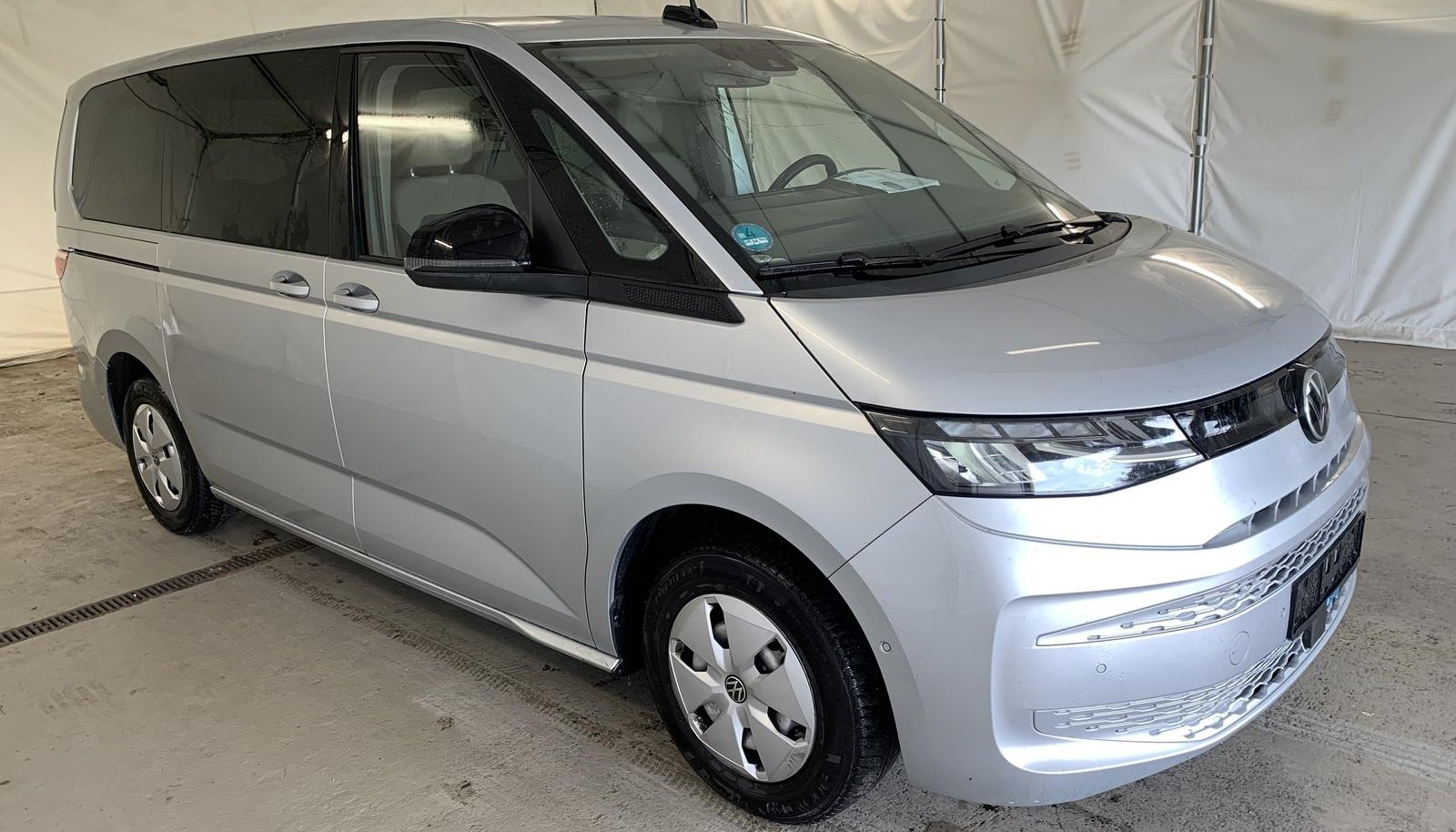 Volkswagen Multivan lang 2