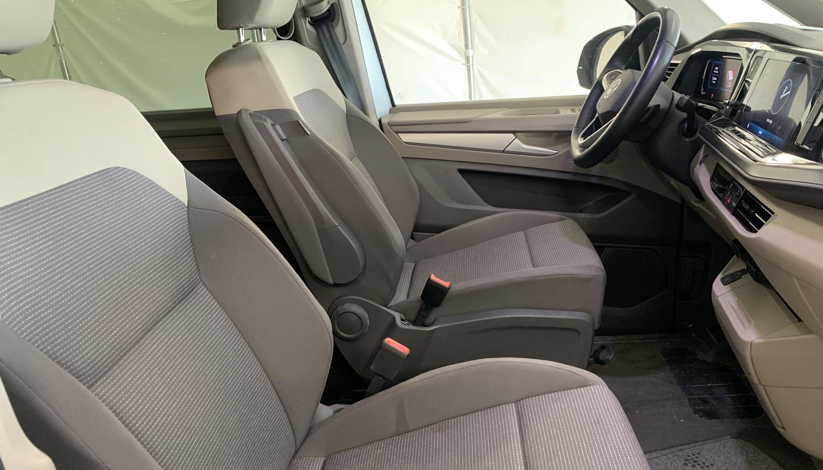 Volkswagen Multivan lang 3