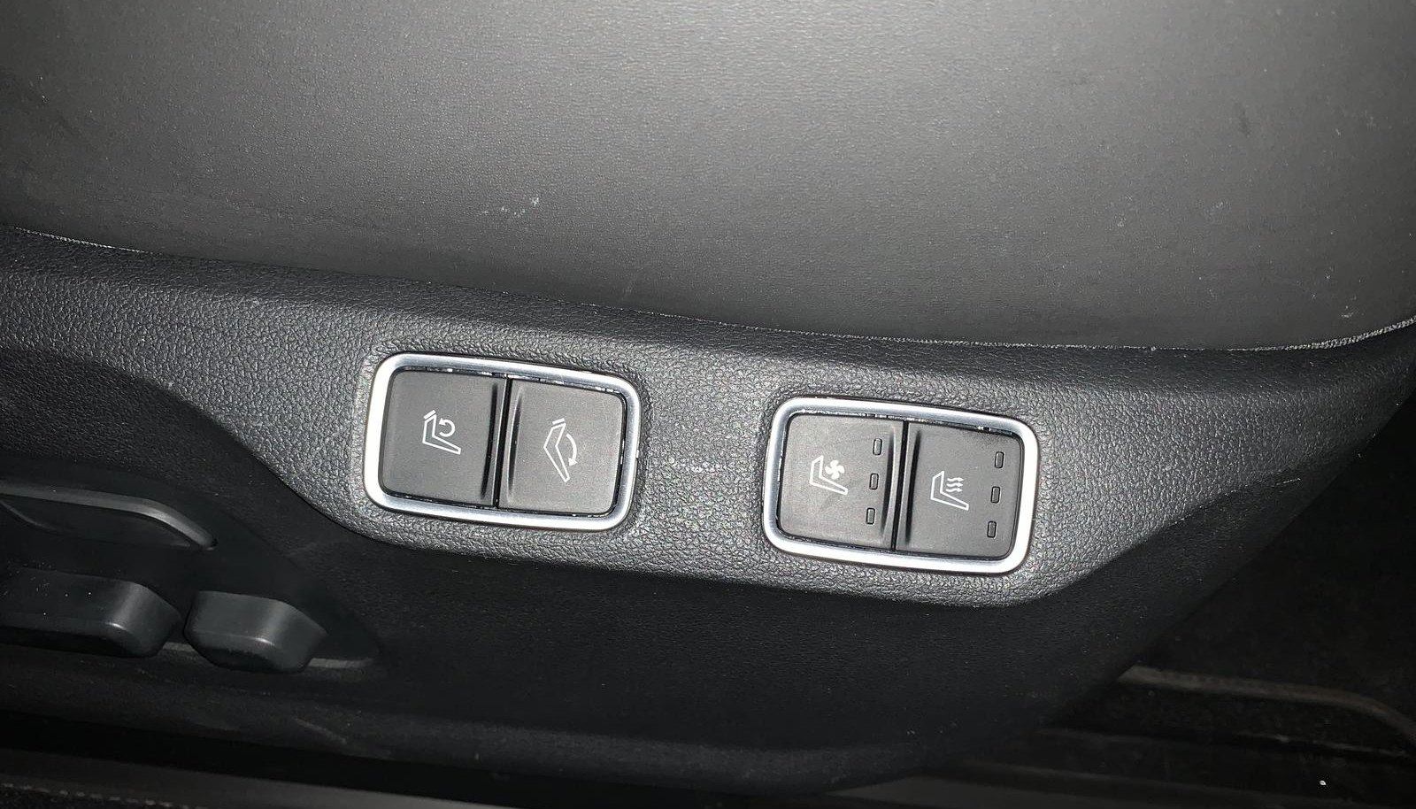 Hyundai Staria Signature 4WD 5