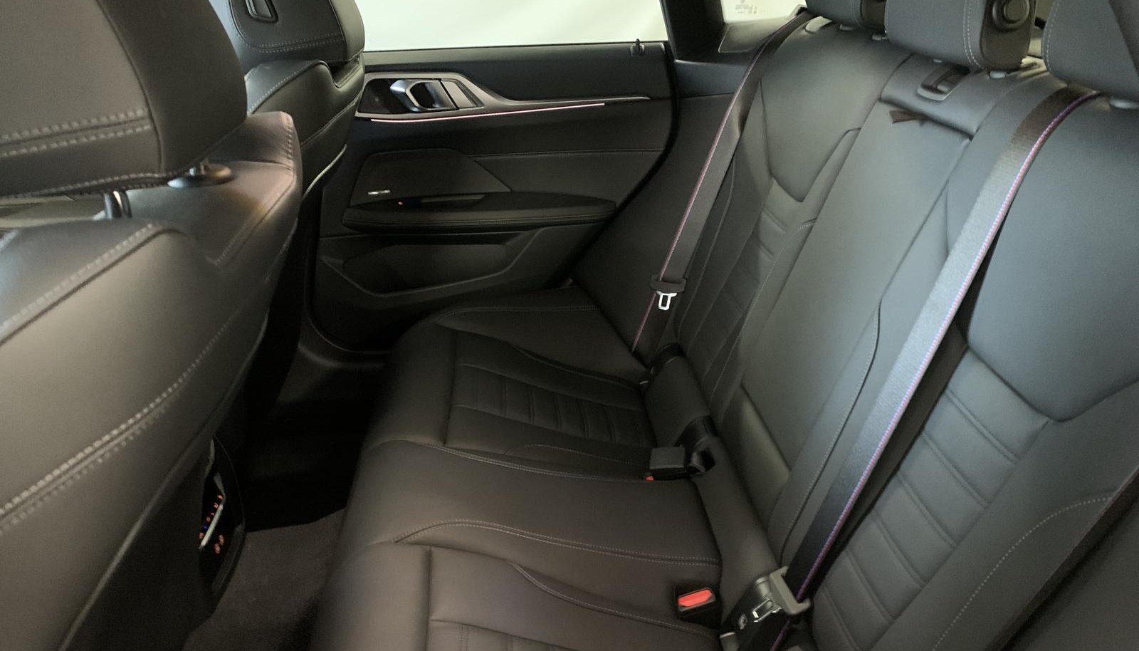 BMW 4 M Sport Pro 11