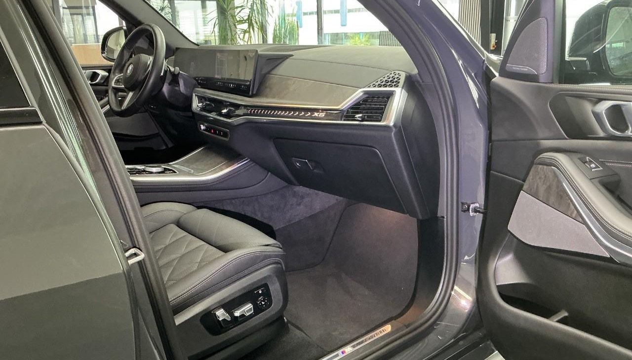 BMW X5 M Sport Pro 7
