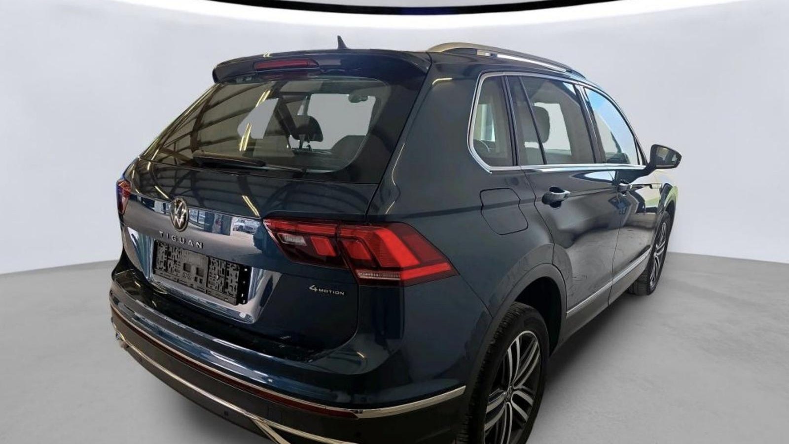 Volkswagen Tiguan Elegance 4