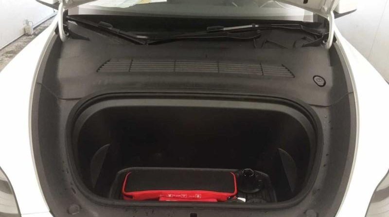 Tesla Model Y Performance Dual AWD 8