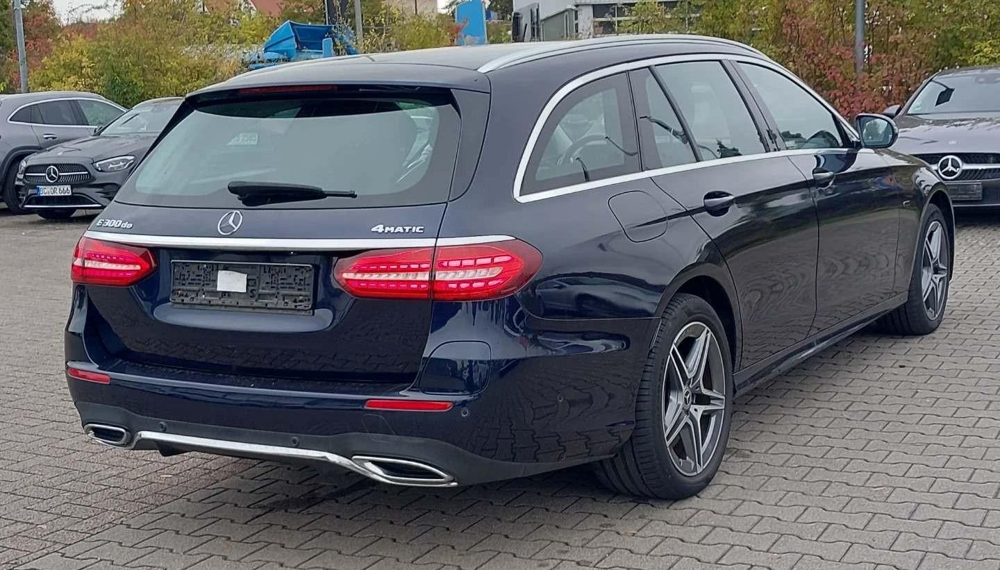 Mercedes-Benz E E 300 de 4Matic AMG Line 2