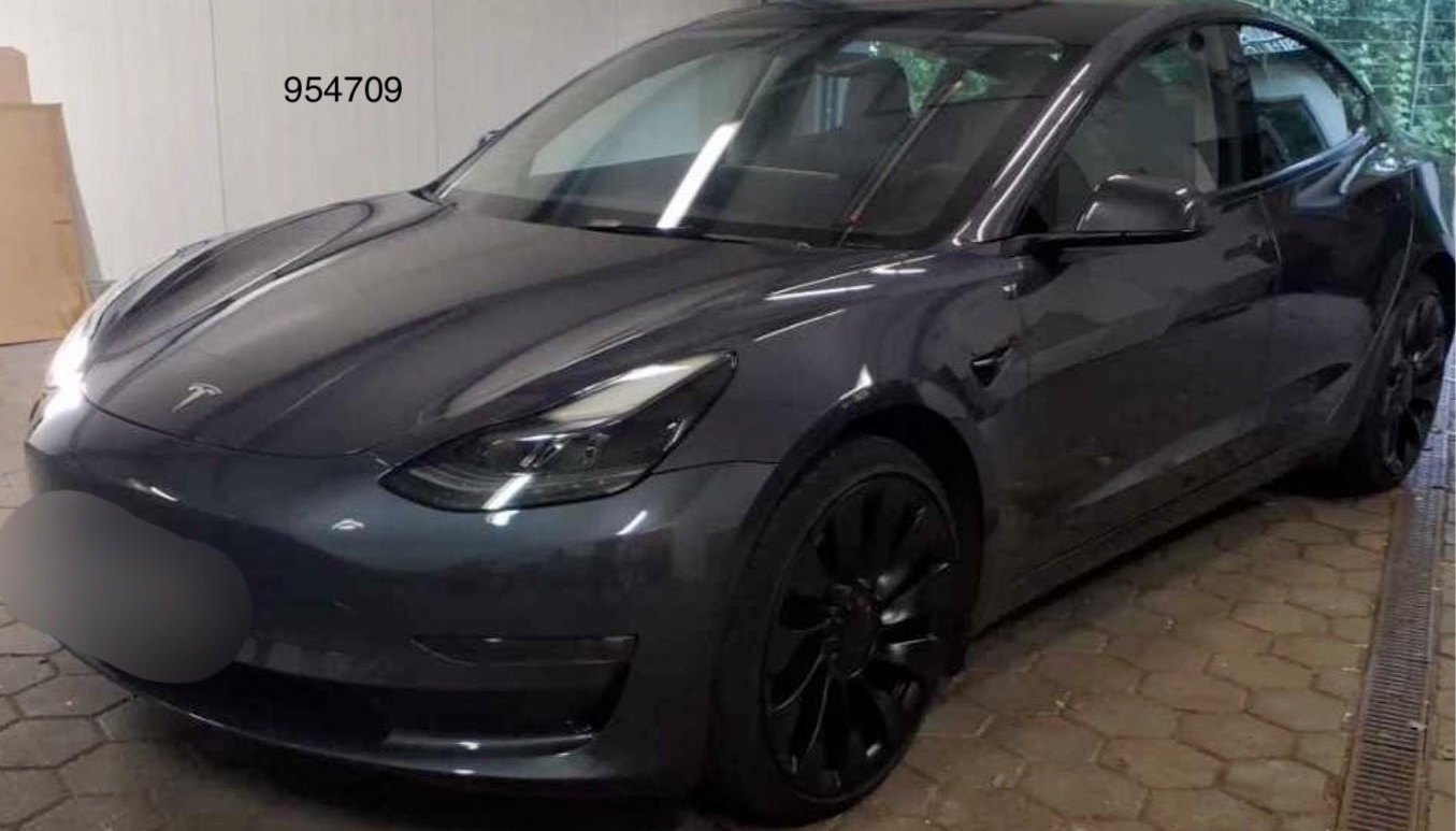 Tesla Model 3 Performance Dual AWD