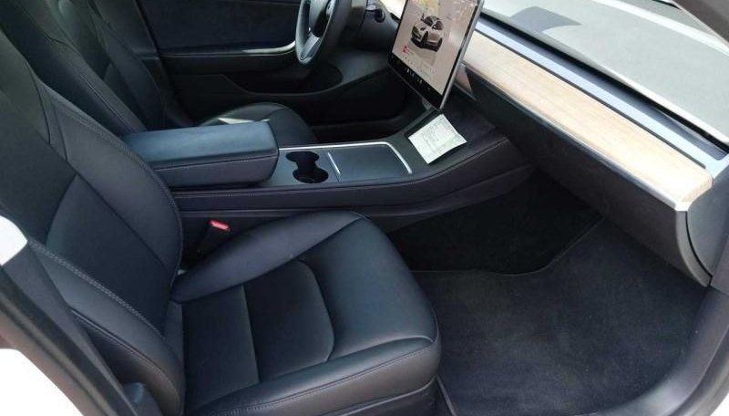 Tesla Model 3 Long Range RWD 2