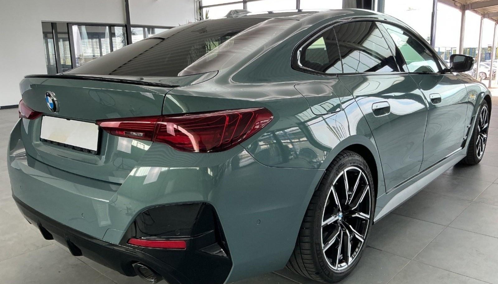 BMW 4 M Sport Pro 4