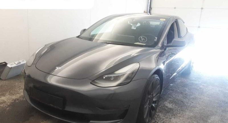 Tesla Model 3 Performance Dual AWD