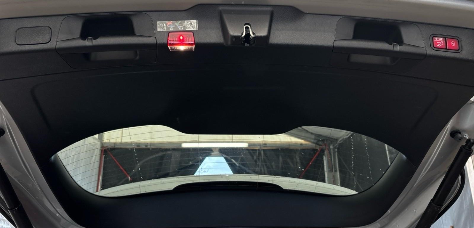 Mercedes-Benz EQB Electric Art 12