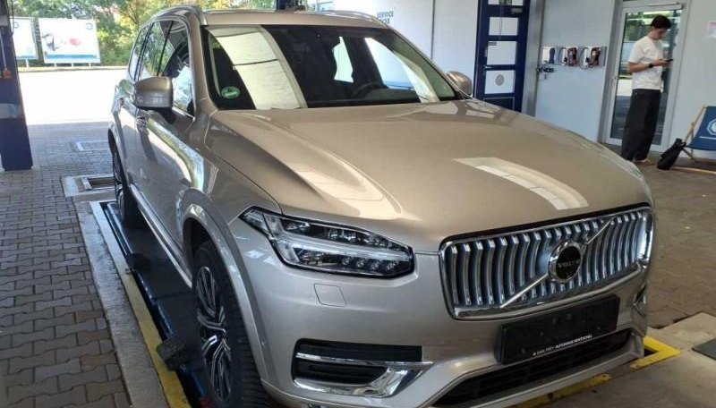 Volvo XC90 Plus Bright AWD 9
