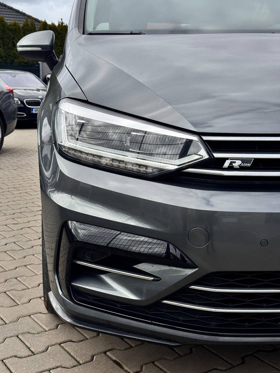 VW Touran R-line