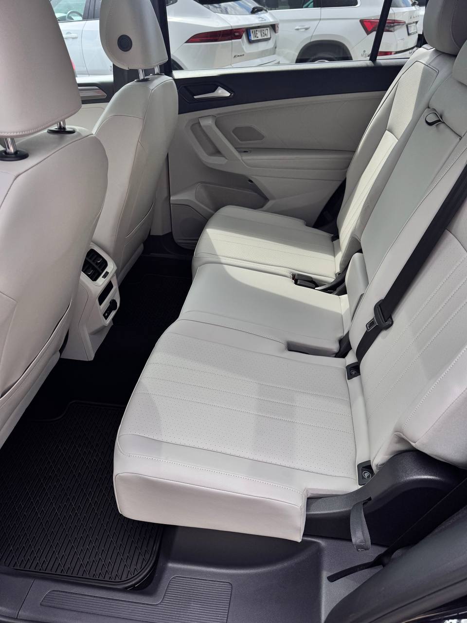 VW Tiguan R-line 7