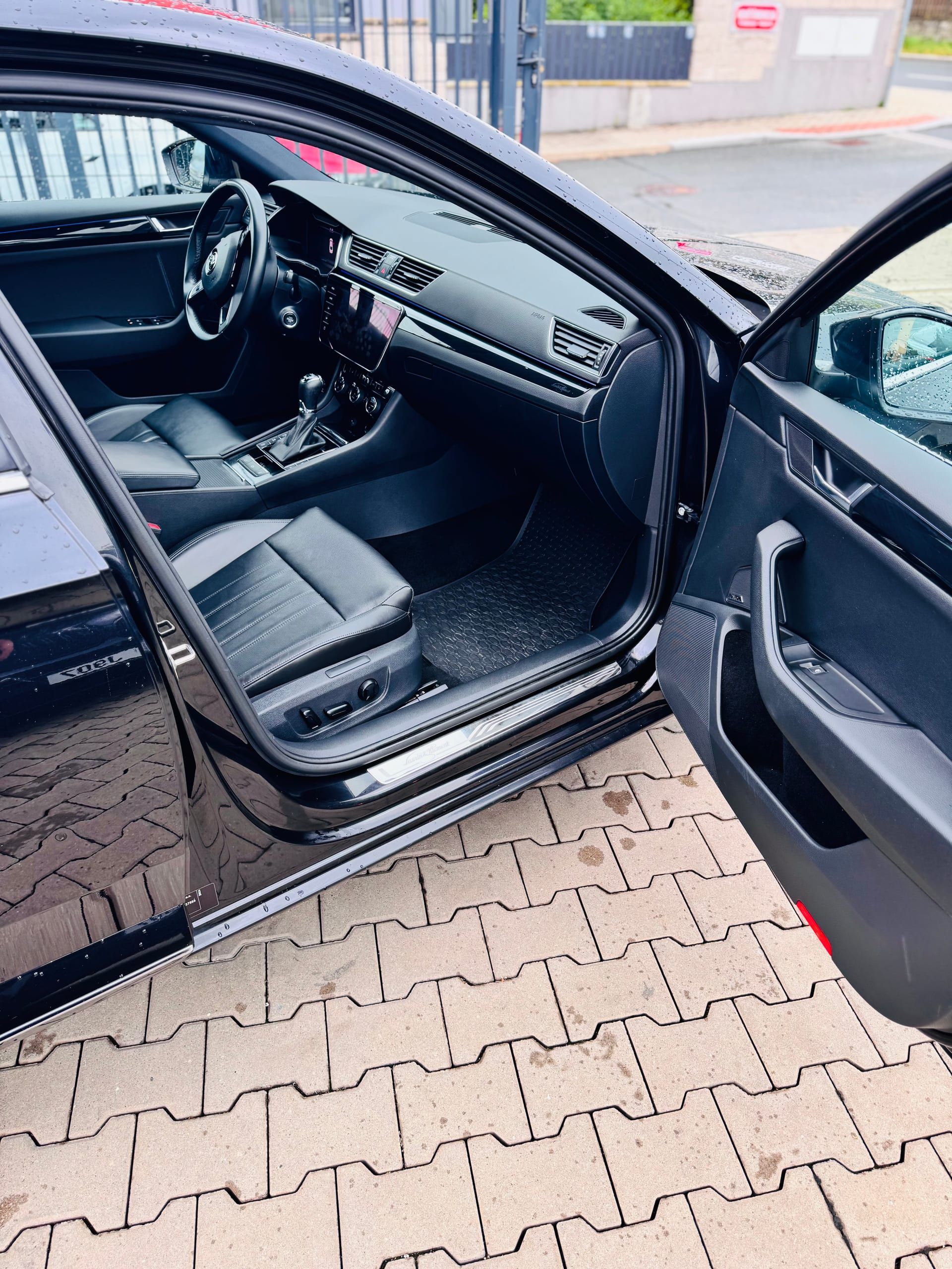 Škoda Superb 8