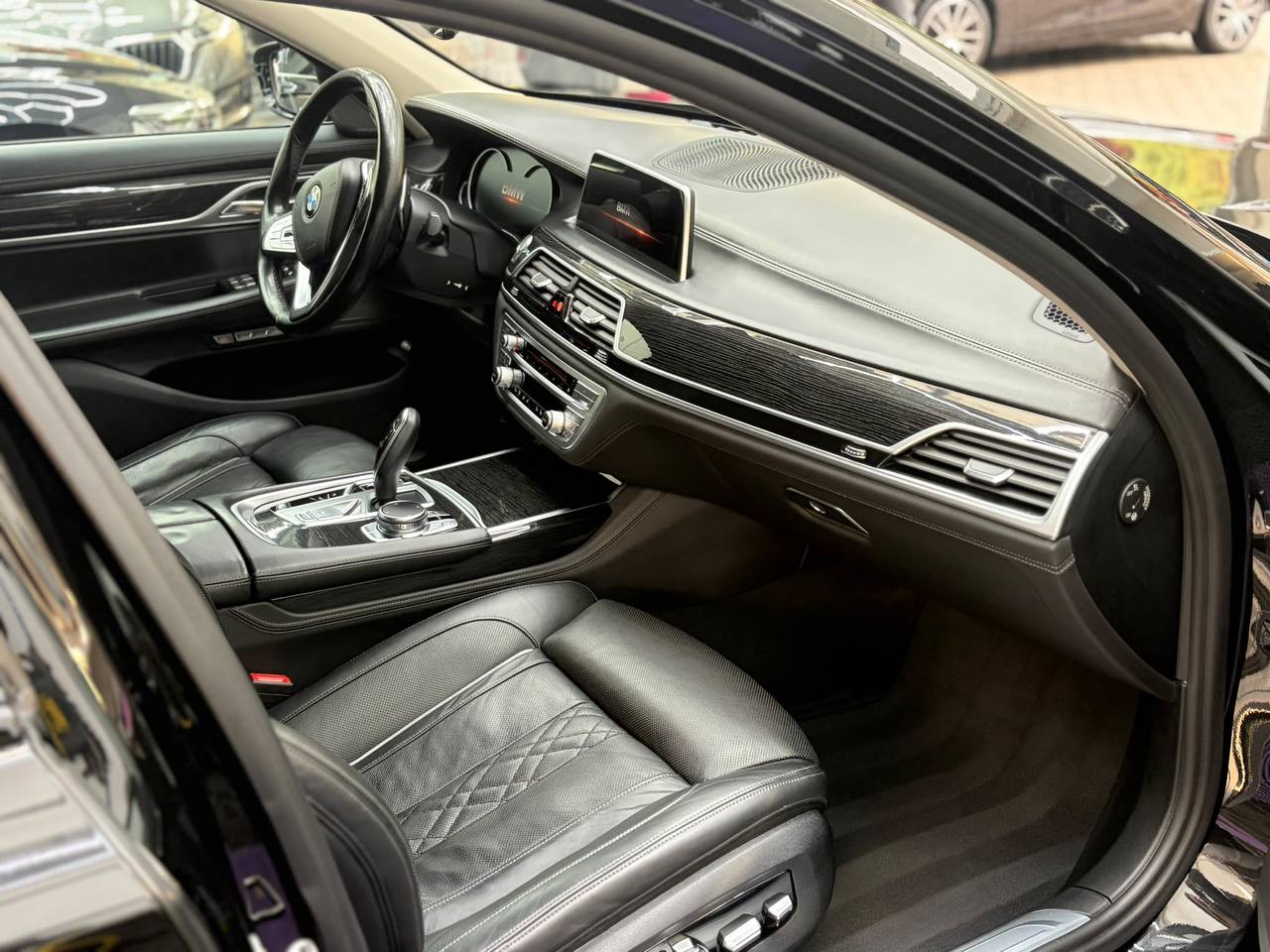 BMW 750i Individual M Sport 2017 2