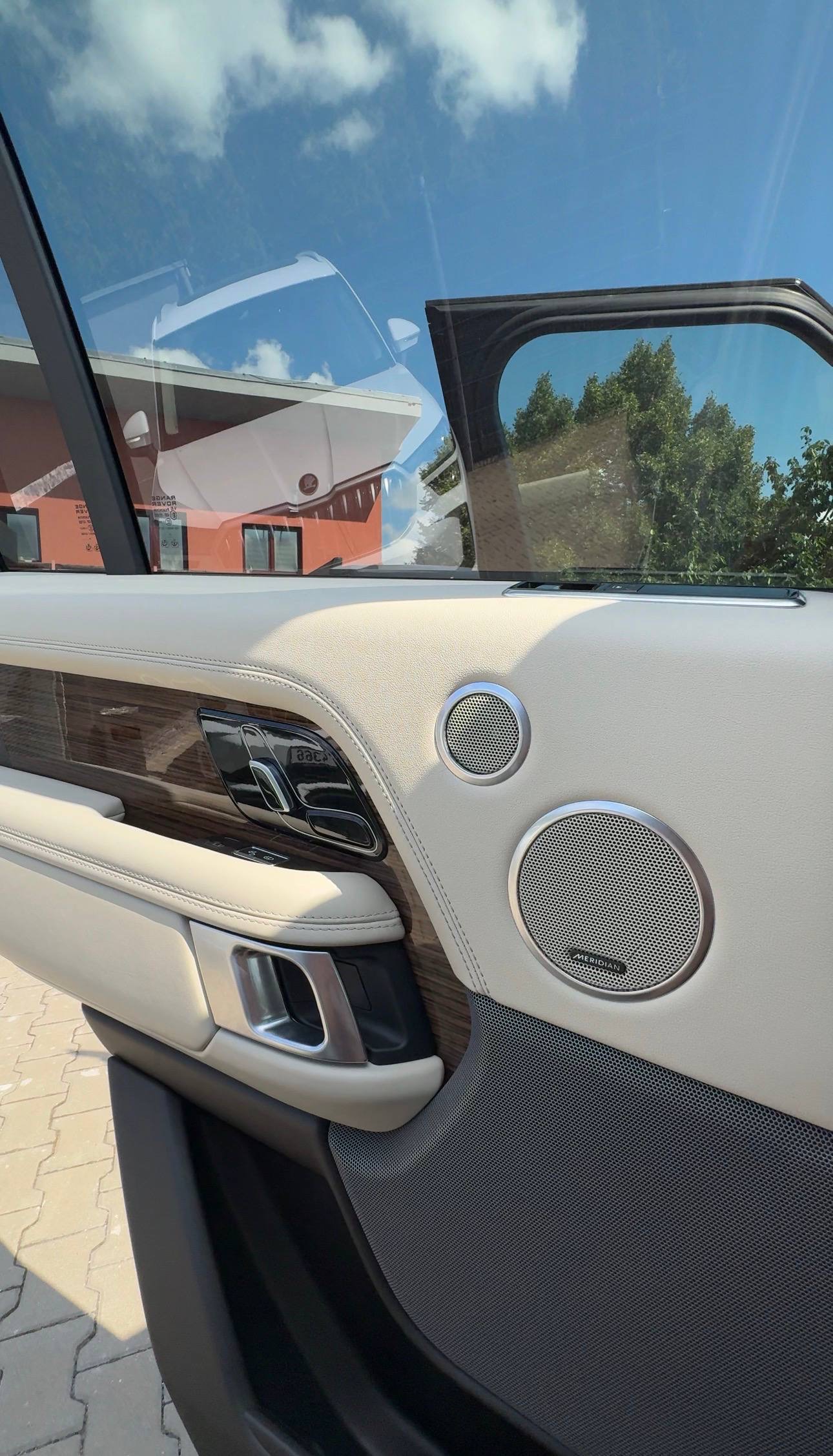 Land Rover Range Rover 15