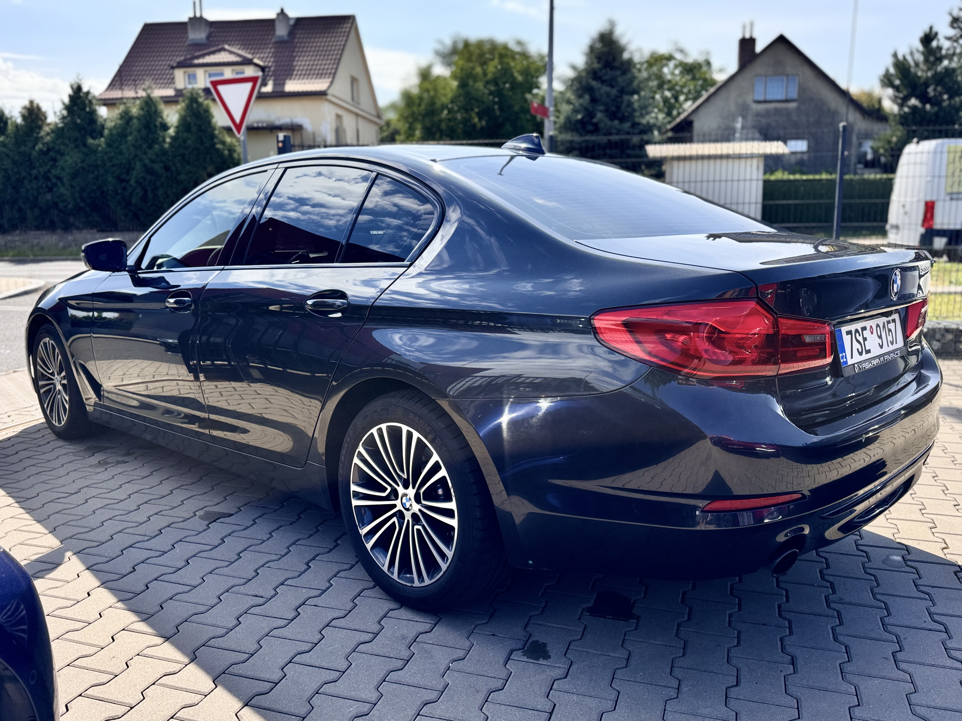 BMW 530d luxury line 3