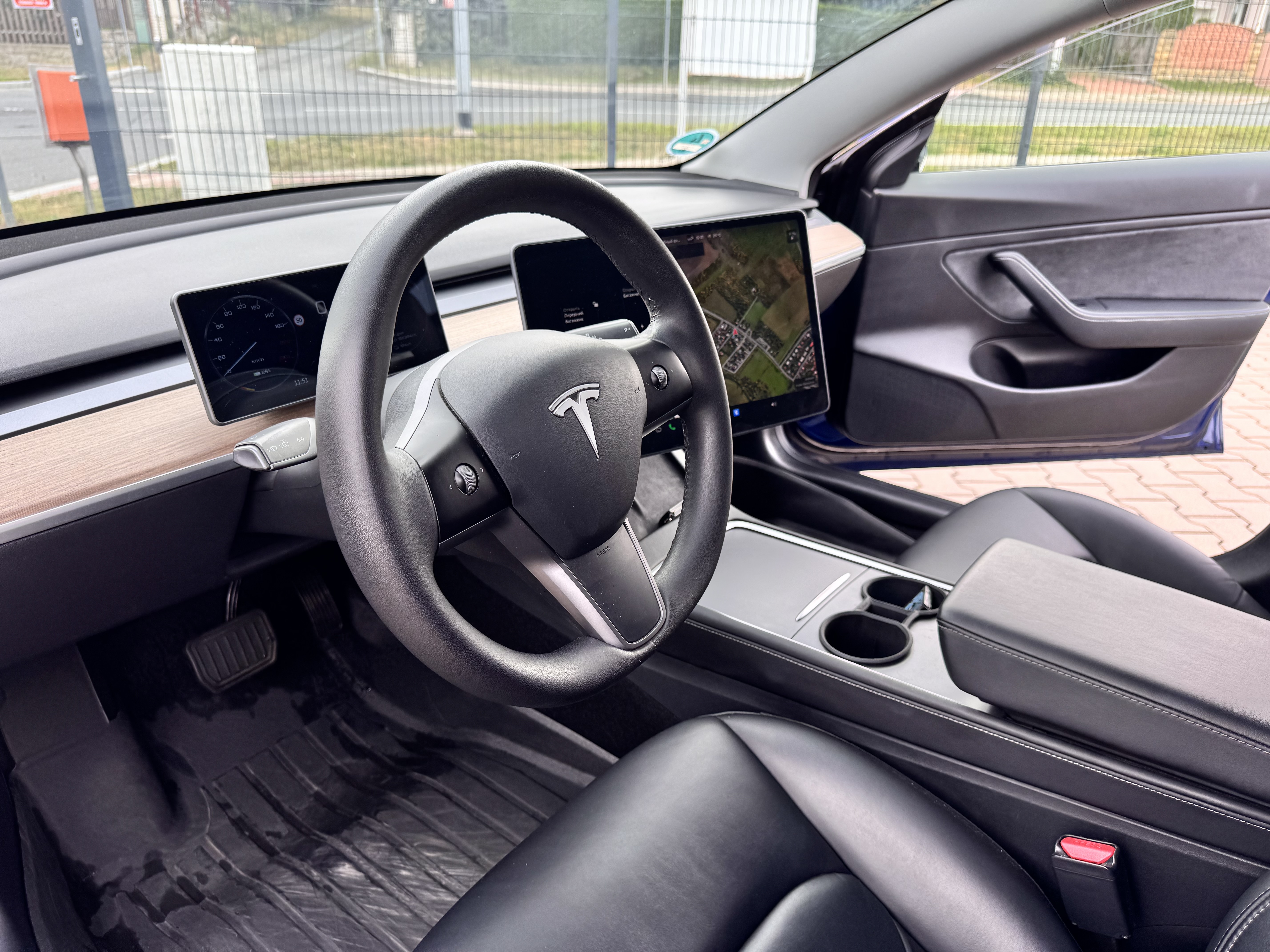 Tesla Model 3 Long Range 8
