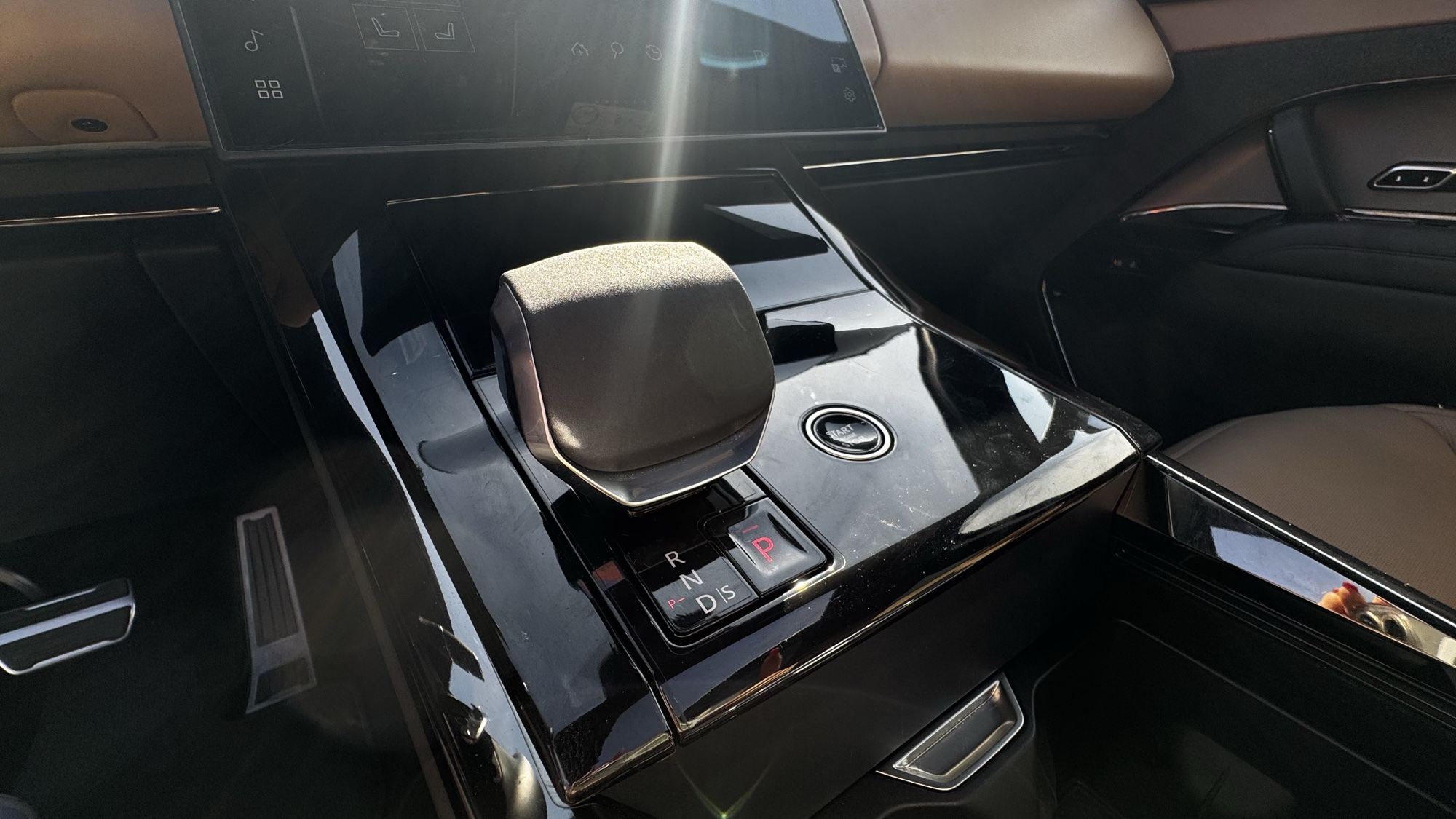 Land Rover Range Rover Sport P460e HSE 25