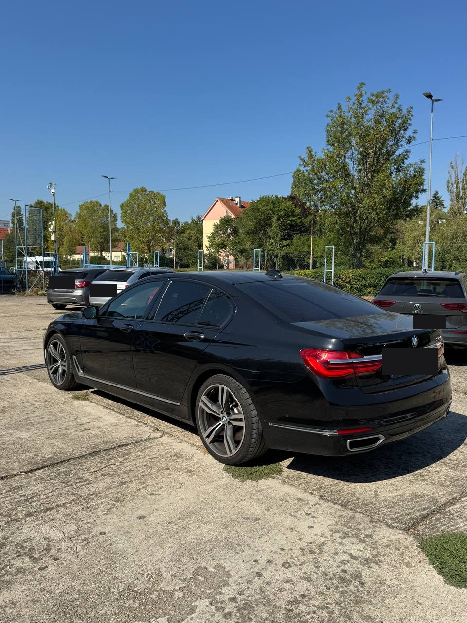 BMW 750i Individual M Sport 2017 7