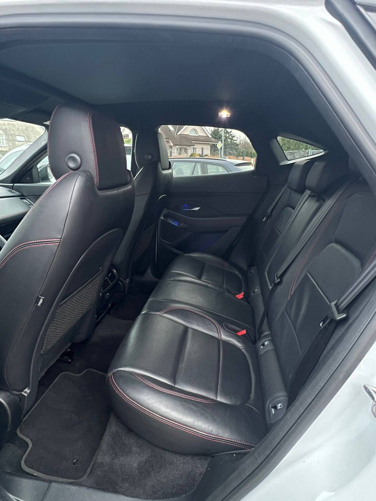 Jaguar E-Pace R-Dynamic 7