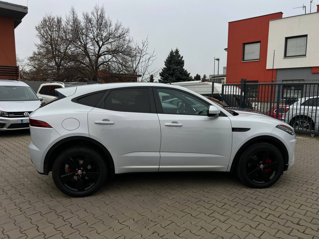 Jaguar E-Pace R-Dynamic 8