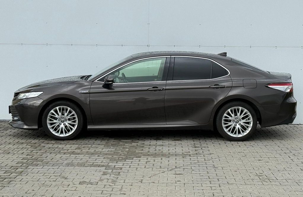 Toyota Camry 2.5 Hybrid 2019 3