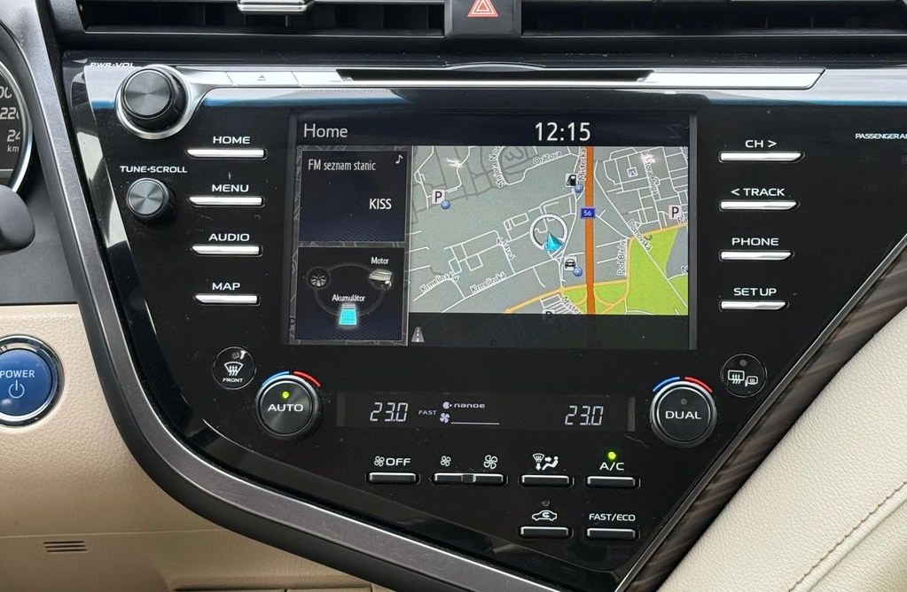 Toyota Camry 2.5 Hybrid 2019 19