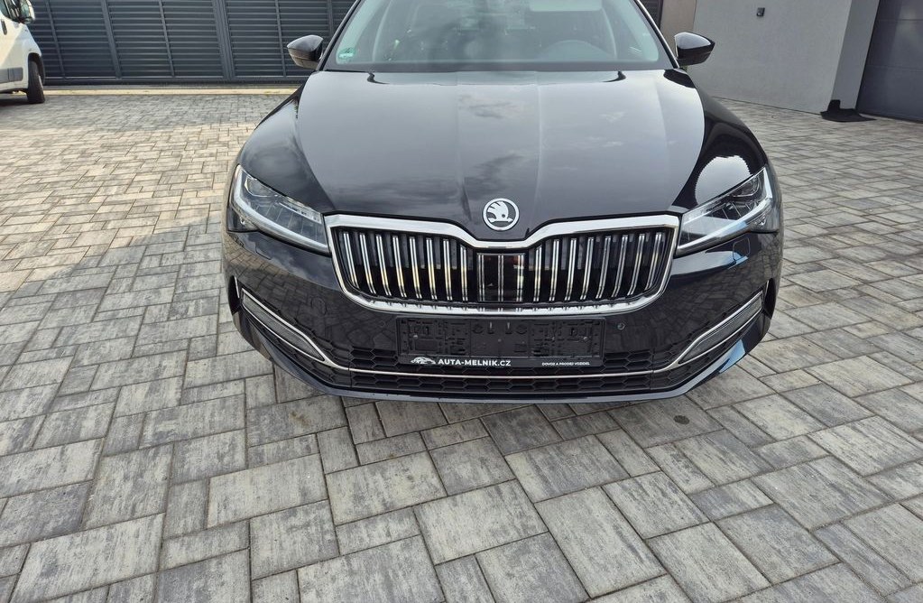 Škoda Superb 2.0 2023 2