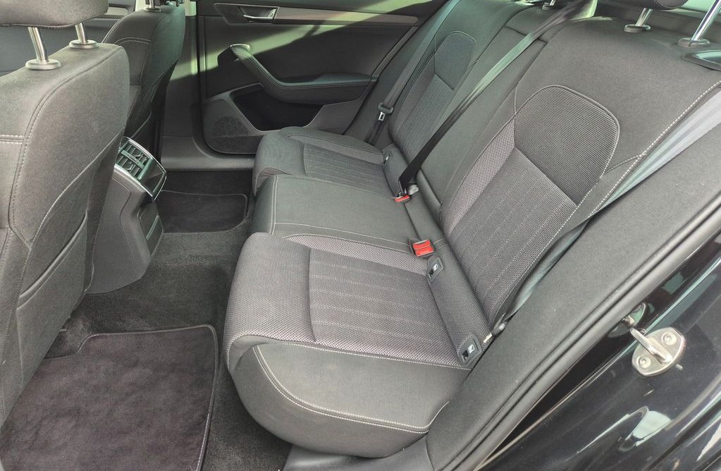 Škoda Superb 2.0 2023 11