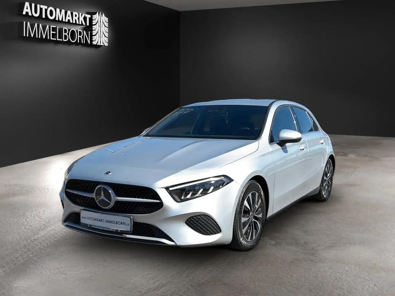 Mercedes-Benz A 200 Kamera*LED*NaviTouch*DigTacho*DAB*1Hand 3