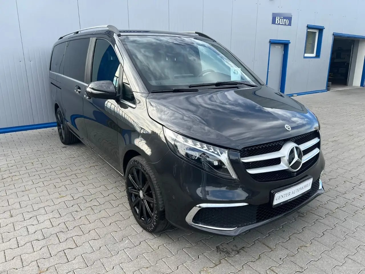 Mercedes-Benz V 300 LANG 4M AIRMATIC PANO WEBASTO EL.TÜREN AHK 3