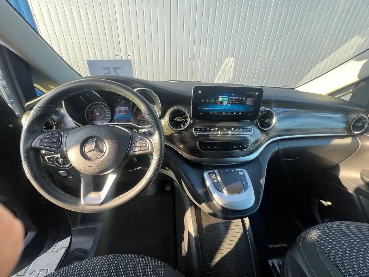 Mercedes-Benz V 250 d LANG 9G NAVI 7-SITZER KAMERA EL. TÜR AHK 15