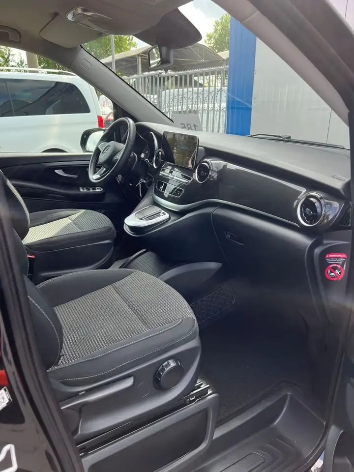 Mercedes-Benz V 220 LANG 9G-TR SPORTPAKET NAVI WEBASTO LED AHK 13