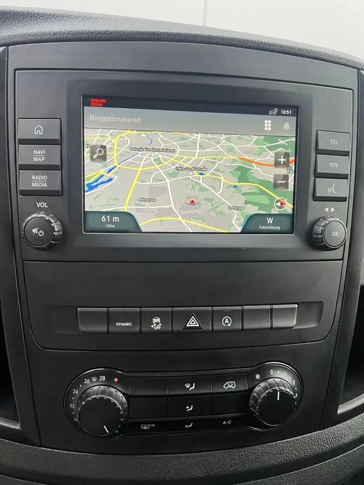 Mercedes-Benz Vito 119 TOURER LANG 9G NAVI KAMERA 9-SITZER AHK 19