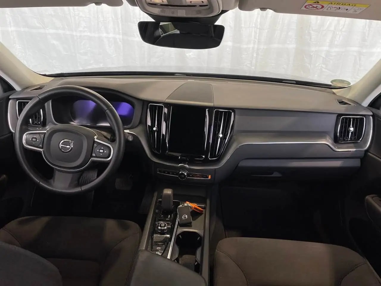 Volvo XC60 Momentum Pro ALLRAD 360*AHK*LED*Navi*18 7