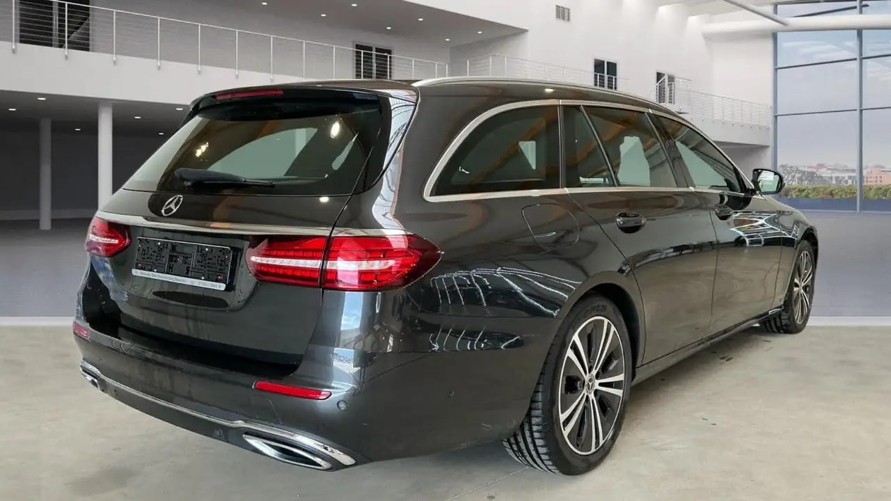Mercedes-Benz E 400 d ALLRAD SDACH*STHZG*AHK*Kamera*LED*18 5