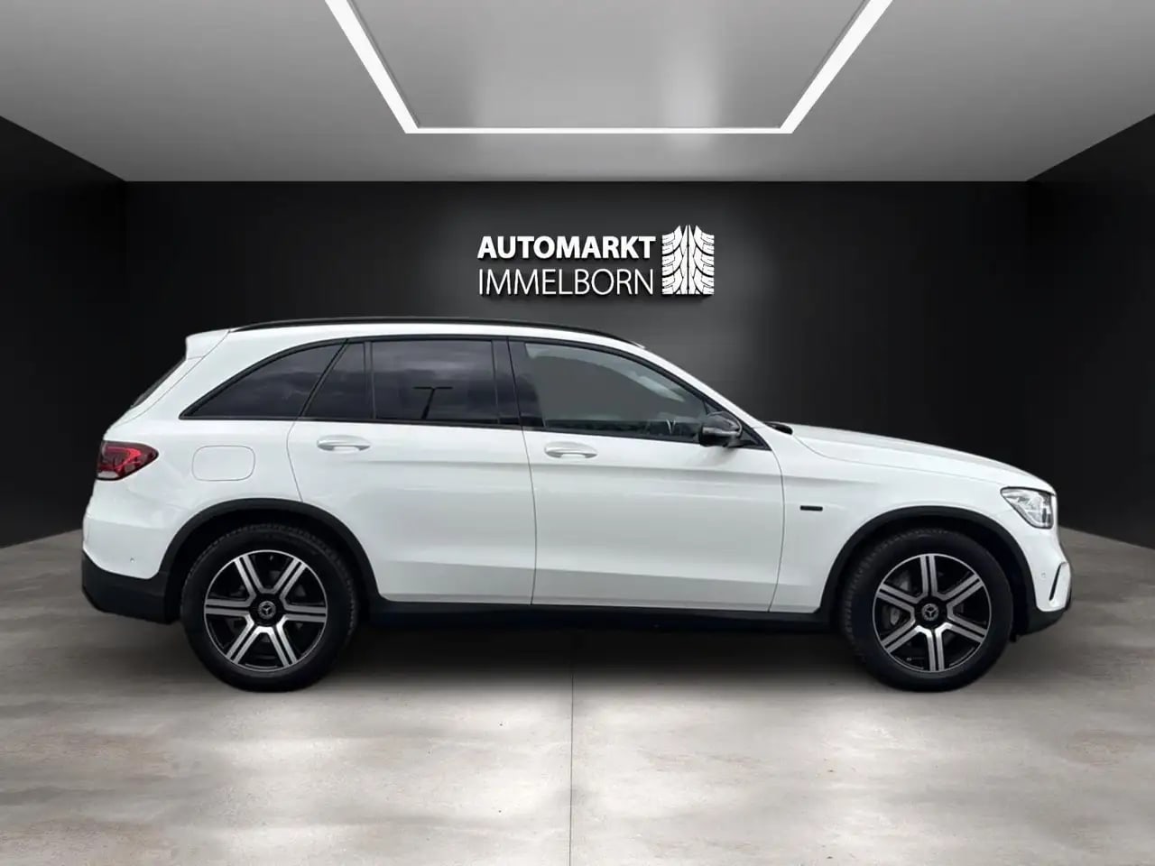 Mercedes-Benz GLC 300 e 360*Distro*LED*Night*19*Virtual*Luftfe 11