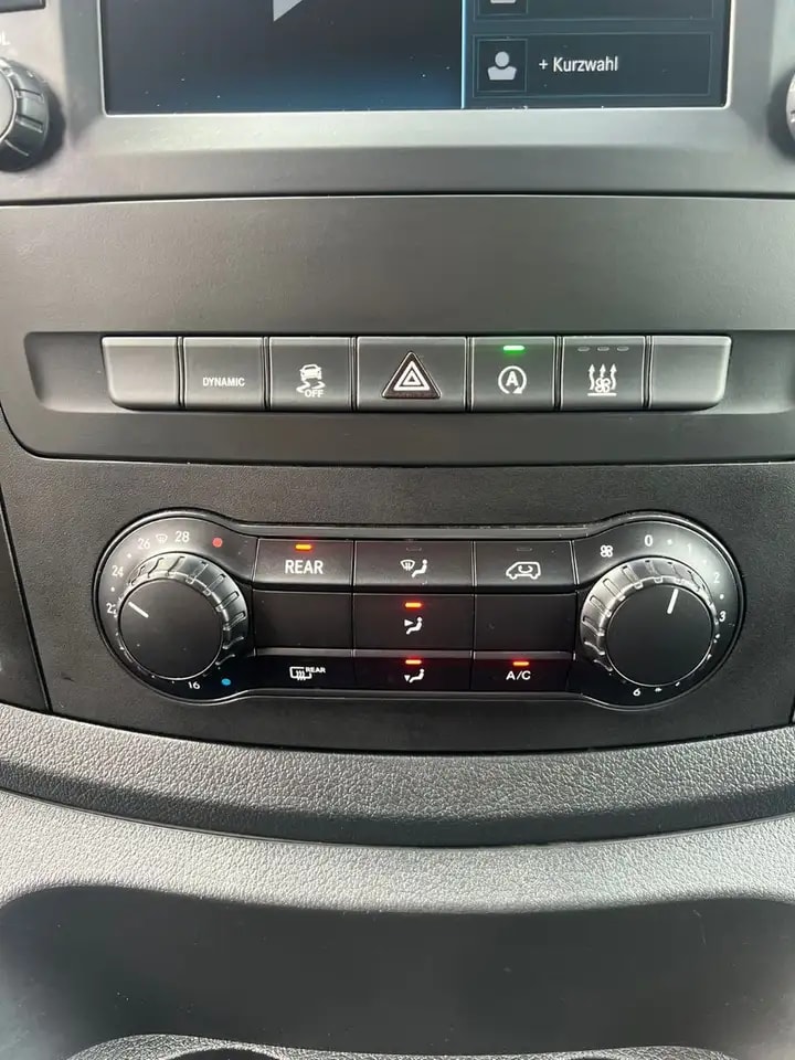 Mercedes-Benz Vito 116 TOURER LANG 9G NAVI KAMERA 8-SITZER AHK 20