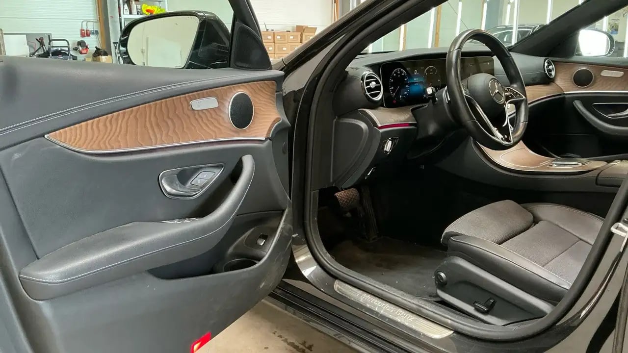 Mercedes-Benz E 400 d ALLRAD SDACH*STHZG*AHK*Kamera*LED*18 8