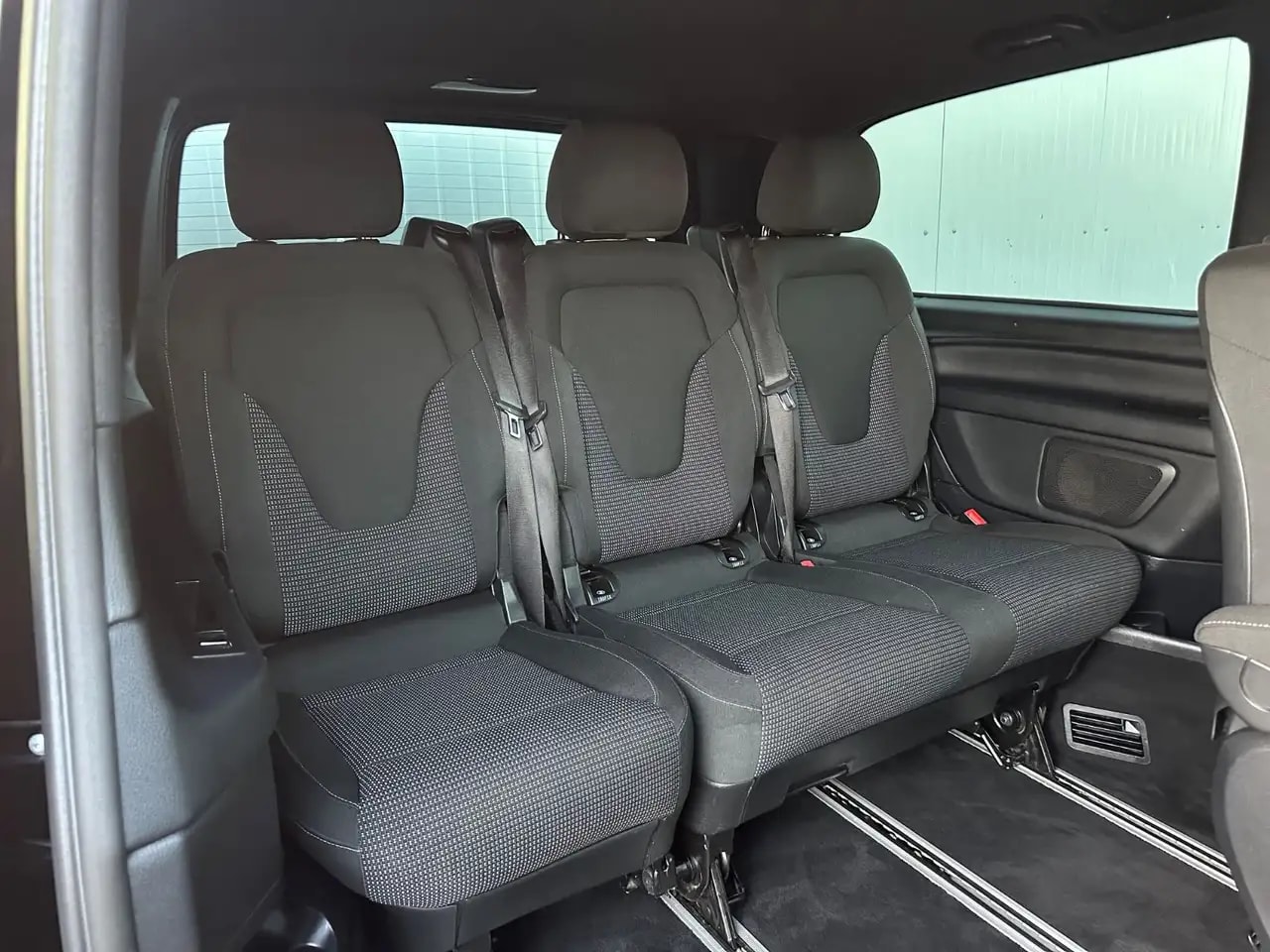 Mercedes-Benz V 250 LANG 9G AMG-LINE WEBASTO AHK EL. TÜREN LED 19