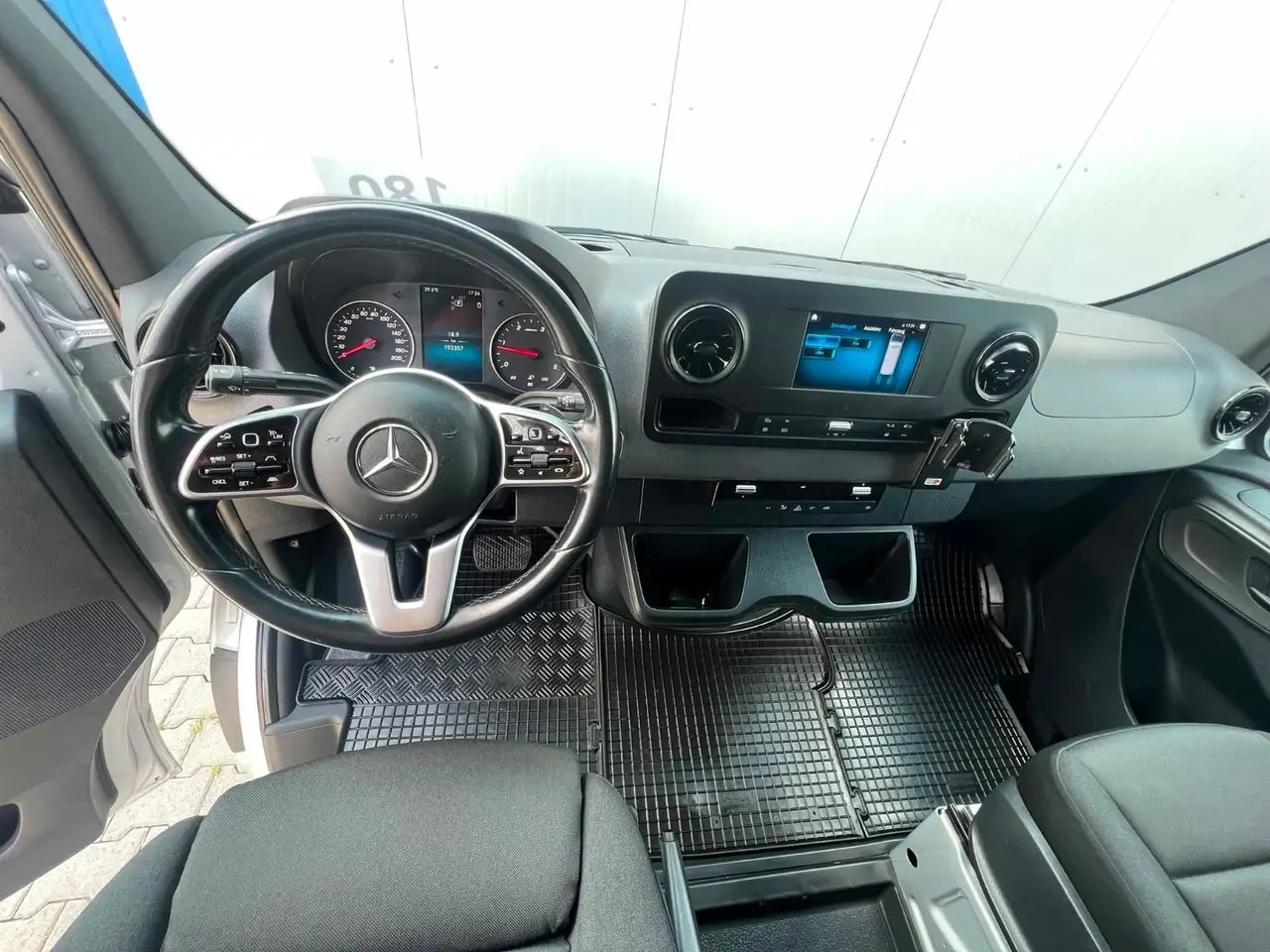 Mercedes-Benz Sprinter 314 AUTOMATIK NAVI TOTWINKEL KAMERA LED 13