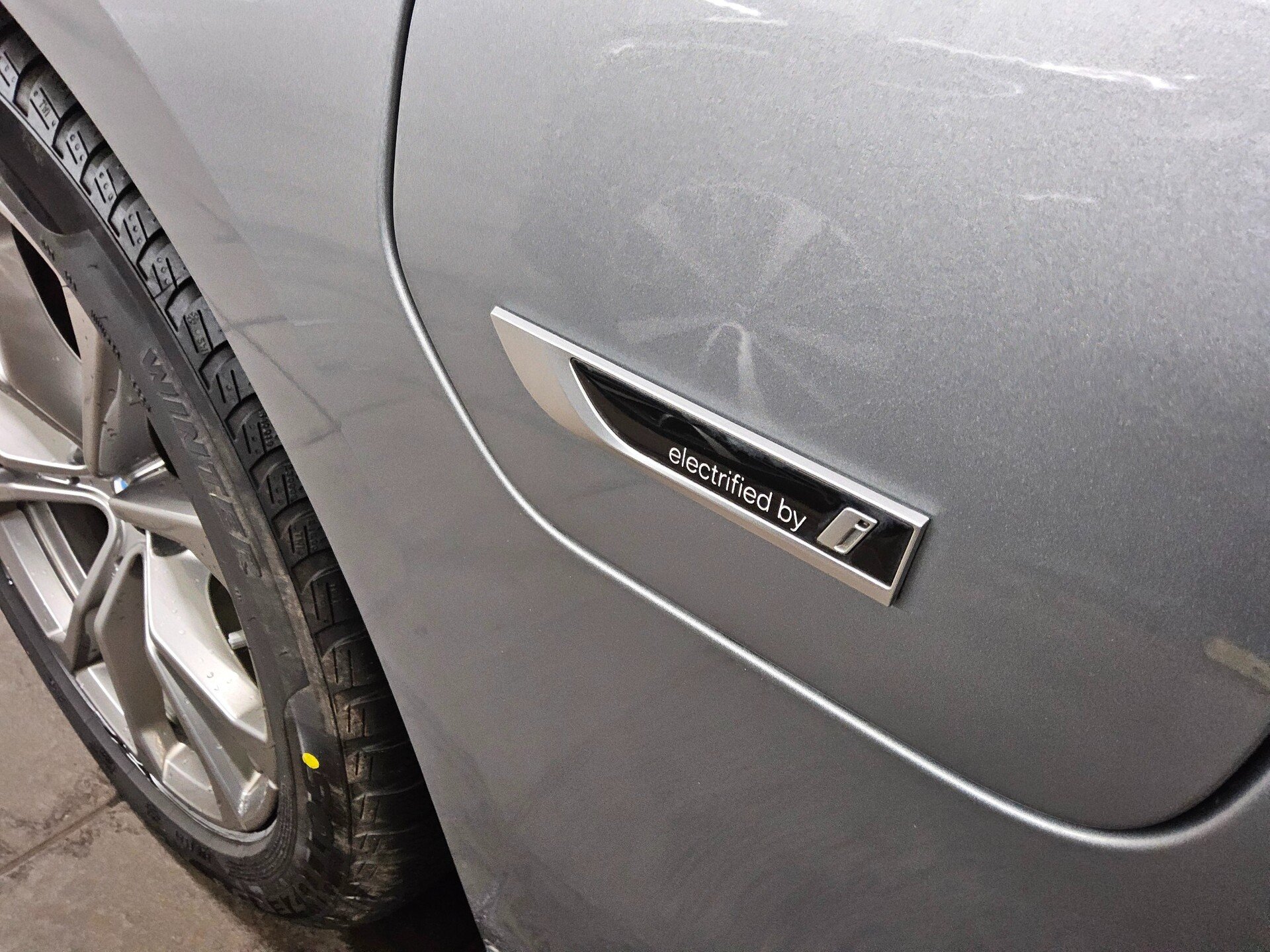 BMW 330e Touring T-Leder Navi LED Curved 12