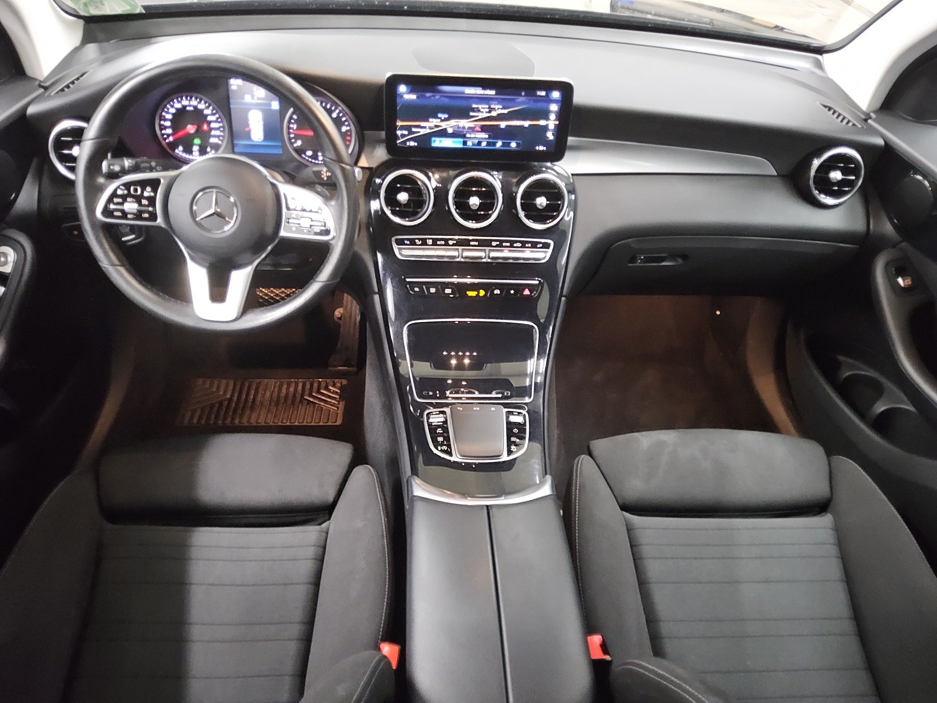 Mercedes-Benz GLC 220 d 4M Navi LED PDC SHZ 5