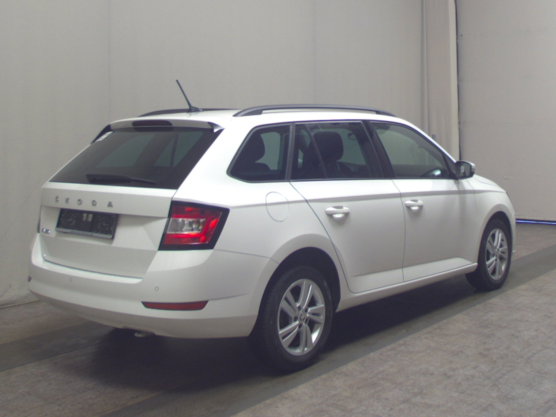 Skoda Fabia Kombi 1.0 TSI Style Navi PDC SHZ 4