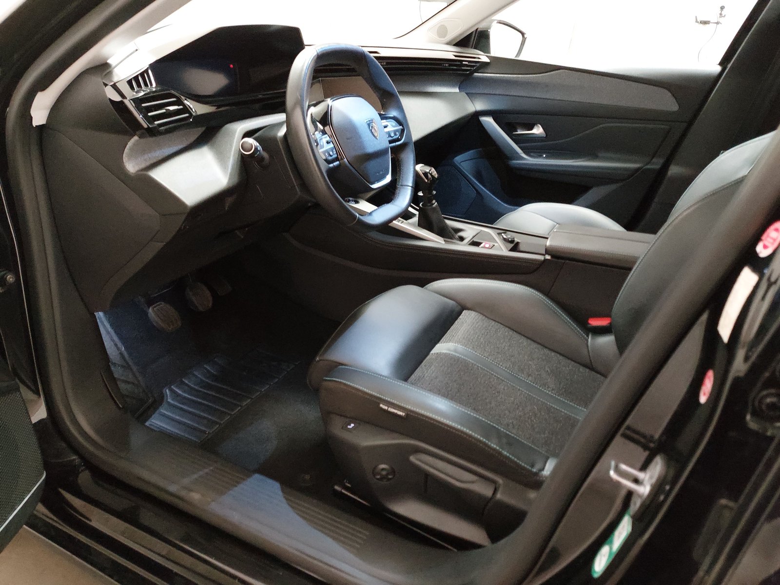 Peugeot 308 SW 1.5 BlueHDI Allure T-Leder Navi Shz LED ACC 6