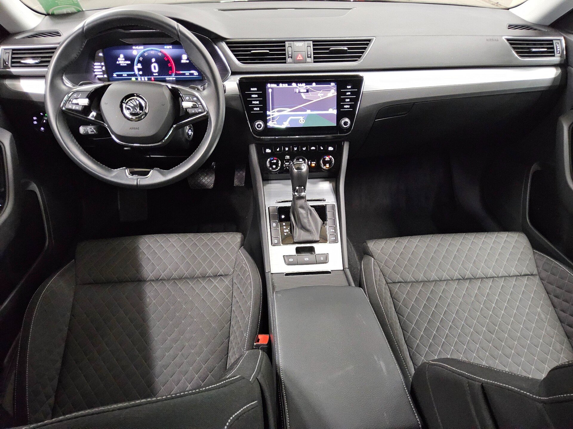 Skoda Superb Kombi 2.0 TDI Ambition Navi LED vc ACC 5